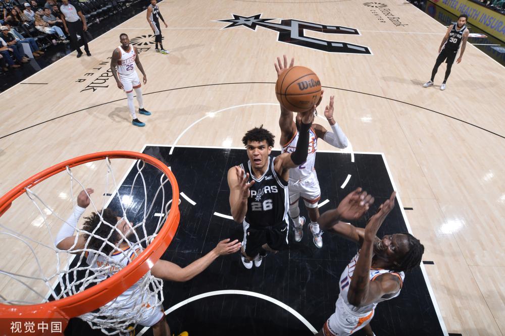 登贝莱：我们全身心投入享受比赛 全队都在为欧冠对阵利物浦做好准备